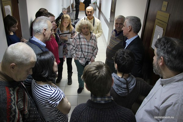 Anufriev talking to supporters, 29 Nov (Yarovaya)
