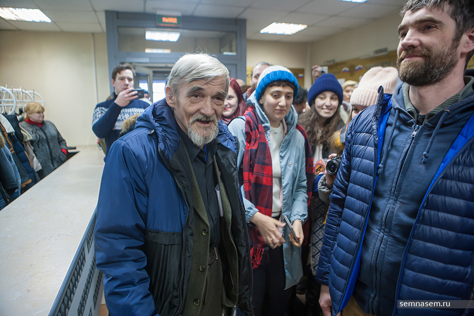 Dmitriev at courthouse, 27 March 2018